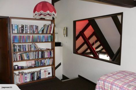 Photo of property in 5 Wairere Road, Bastia Hill, Whanganui, 4500