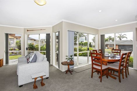 Photo of property in 6 Jacaranda Court, Pukekohe, 2120