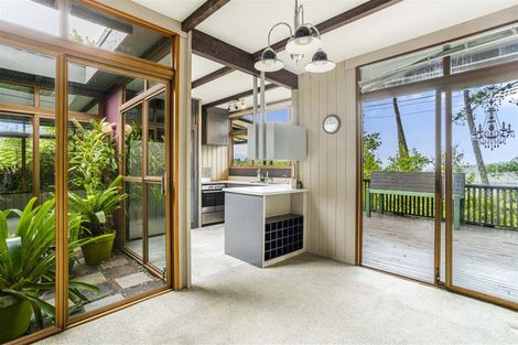 Photo of property in 1094 Scenic Drive North, Swanson, Auckland, 0816