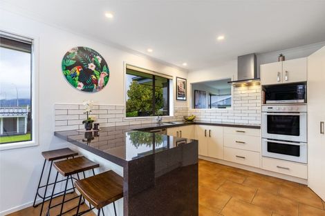 Photo of property in 21 Luberon Way, Nukuhau, Taupo, 3330