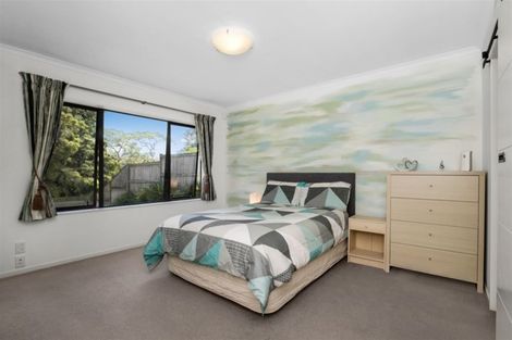 Photo of property in 11 Adair Place, Weymouth, Auckland, 2103