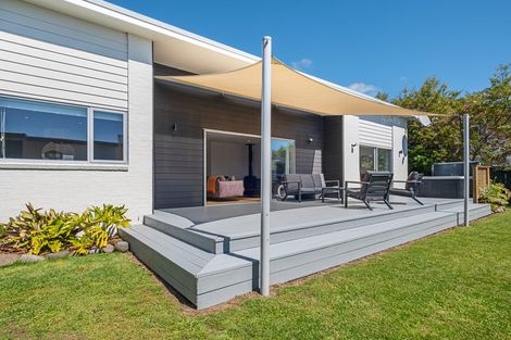 Photo of property in 130a Wairau Road, Oakura, 4314