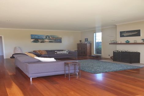 Photo of property in 10 Rays Way, Tuakau, 2121