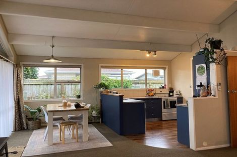 Photo of property in 8 Evelyn Place, Welbourn, New Plymouth, 4310