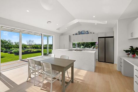 Photo of property in 130 Cross Road, Lepperton, New Plymouth, 4373