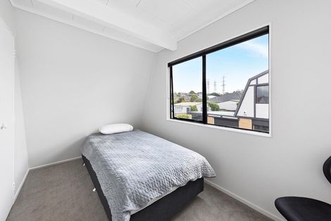 Photo of property in 3/1 Mountain Mews, Mount Wellington, Auckland, 1060
