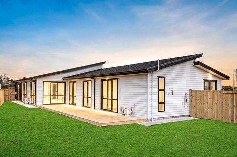 Photo of property in 5 Paihere Street, Huapai, Kumeu, 0810