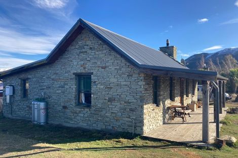 Photo of property in 66 Te Awa Road, Albert Town, Wanaka, 9382