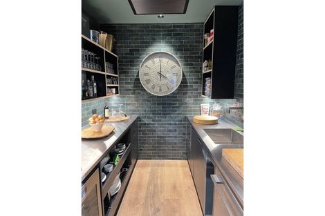 Photo of property in 12 Minaret Ridge, Wanaka, 9305