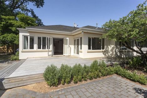 Photo of property in 110 Clyde Road, Ilam, Christchurch, 8041