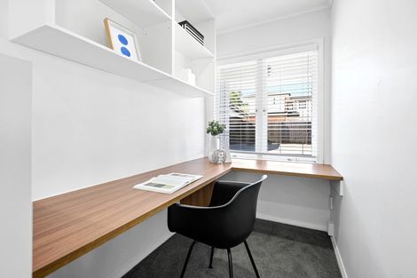 Photo of property in 142 Tuhikaramea Road, Dinsdale, Hamilton, 3204