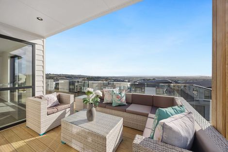 Photo of property in 11 Mill Hill Close, Flat Bush, 2019