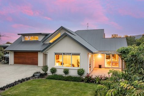 Photo of property in 2 Railway Lane, Outram, 9019