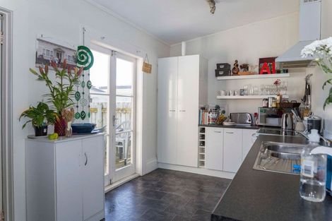 Photo of property in 66 Allardice Street, Dannevirke, 4930