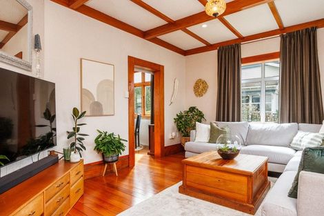 Photo of property in 25 Argyle Avenue, Takaro, Palmerston North, 4410