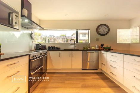 Photo of property in 2 Kirton Drive, Riverstone Terraces, Upper Hutt, 5018