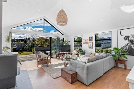 Photo of property in 1 Hewson Crescent, Lake Hawea, Wanaka, 9382