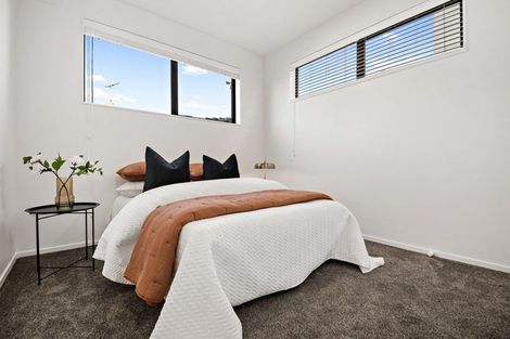 Photo of property in 14a Riserra Drive, Ranui, Auckland, 0612
