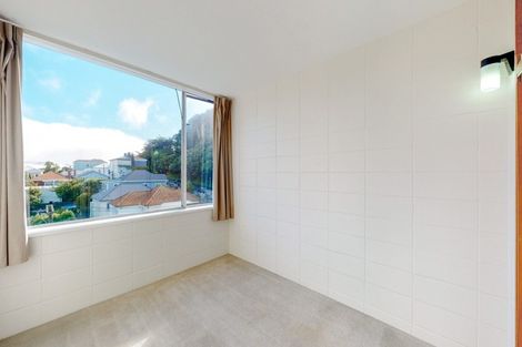 Photo of property in Beresford Apartments, 16/118 Russell Terrace, Berhampore, Wellington, 6023