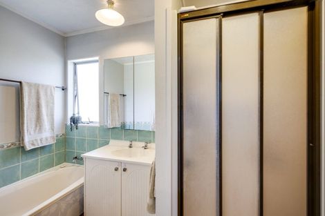 Photo of property in 13 Clement Place, Greenmeadows, Napier, 4112