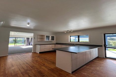 Photo of property in 130a Awaroa Road, Helensville, 0800