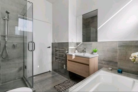 Photo of property in 2 Te Aparangi Road, Papakura, 2110