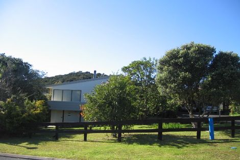 Photo of property in 2 Puketiro Place, Paihia, 0200