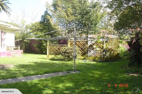 Photo of property in 89 Queenwood Road, Levin, 5510