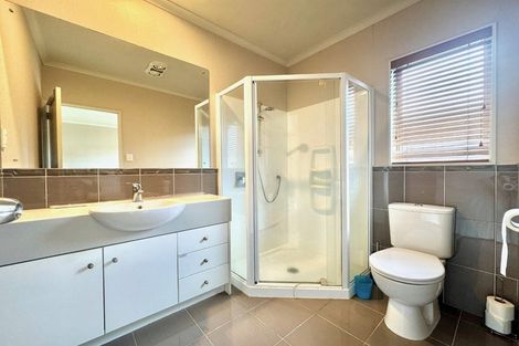 Photo of property in 54 Stranraer Crescent, Wattle Downs, Auckland, 2103