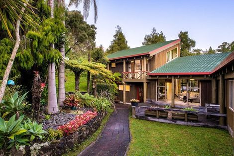 Photo of property in 262a Beach Road, Campbells Bay, Auckland, 0630