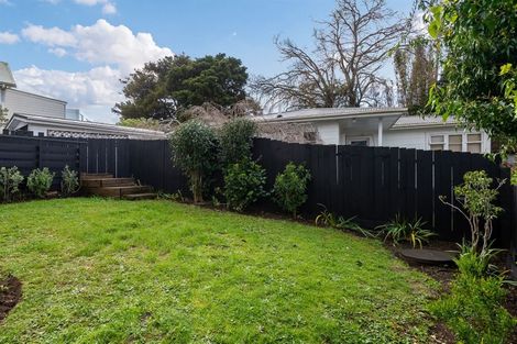 Photo of property in 2/230 Bucklands Beach Road, Bucklands Beach, Auckland, 2012