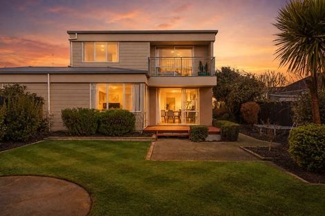 Photo of property in 2/64a Toorak Avenue, Avonhead, Christchurch, 8042