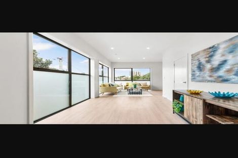 Photo of property in 3/1 Kaponga Crescent, New Lynn, Auckland, 0600