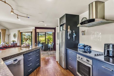 Photo of property in 33 Wood Leigh, Paraparaumu Beach, Paraparaumu, 5032