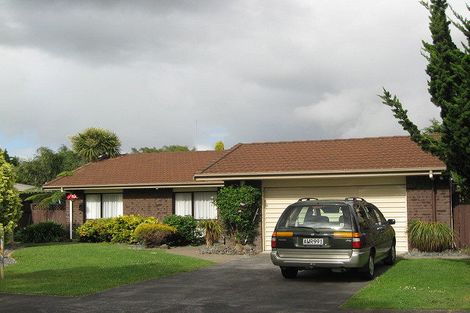 Photo of property in 6 Ross Martin Court, Conifer Grove, Takanini, 2112