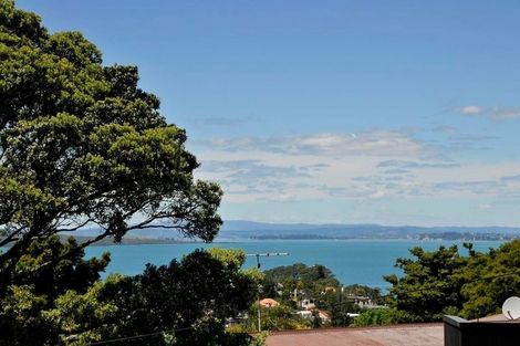Photo of property in 1/91 Aberdeen Road, Castor Bay, Auckland, 0620