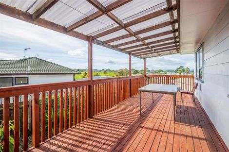Photo of property in 8 Southview Place, Wattle Downs, Auckland, 2102