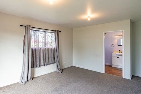 Photo of property in 8 Tongariro Street, Castlecliff, Whanganui, 4501
