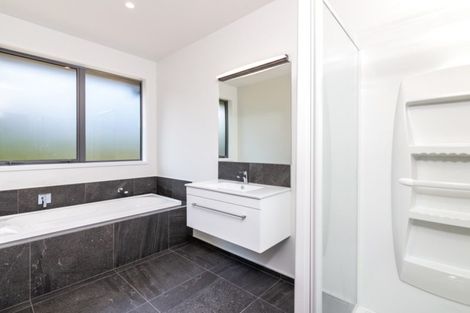 Photo of property in 10 Lancewood Way, Kinloch, Taupo, 3377