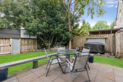 Photo of property in 16 Bruce Pulman Drive, Takanini, 2112