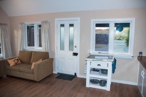 Photo of property in 5 Marine Parade, North New Brighton, Christchurch, 8083