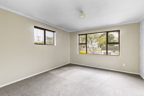 Photo of property in 8 Myers Street, Waikiwi, Invercargill, 9810