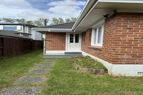 Photo of property in 75 Greenpark Road, Penrose, Auckland, 1061