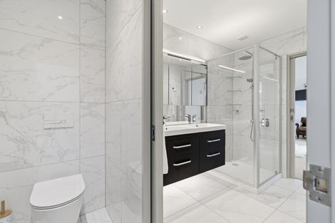 Photo of property in 10 Cadiz Lane, Mount Pleasant, Christchurch, 8081