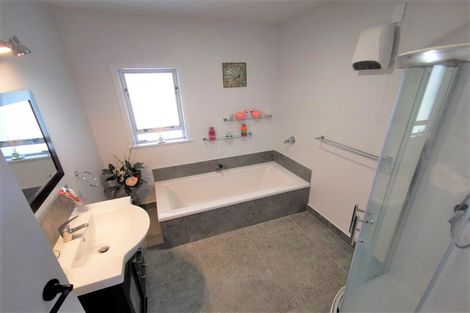 Photo of property in 42 Thyra Street, Dannevirke, 4930