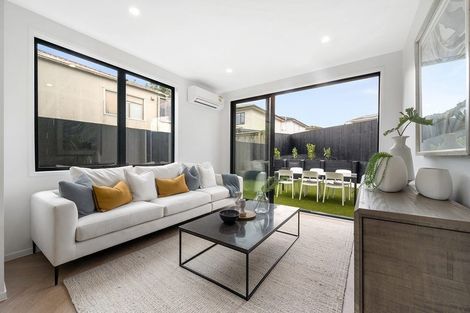 Photo of property in 7/8 Bennett Road, Pakuranga, Auckland, 2010