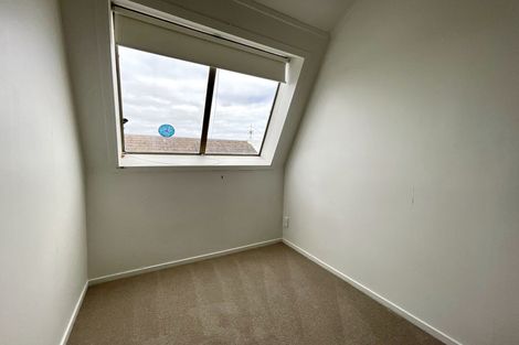 Photo of property in 26 Devon Road, Bucklands Beach, Auckland, 2012