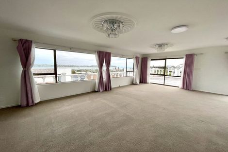 Photo of property in 26 Devon Road, Bucklands Beach, Auckland, 2012