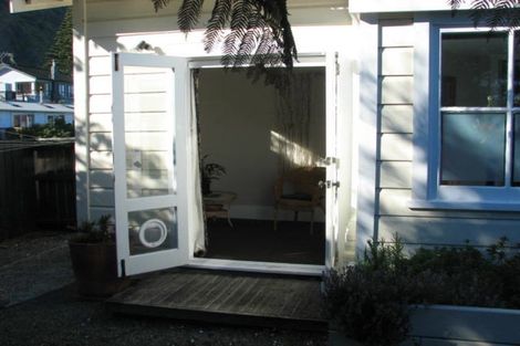 Photo of property in 39 Ocean Road, Paekakariki, 5034