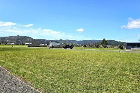 Photo of property in 106 Takapu Close, Matarangi, 3592